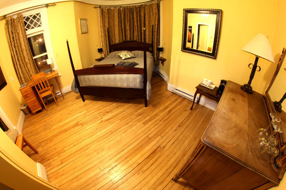 Auberge Amerik Quebec City Bagian luar foto