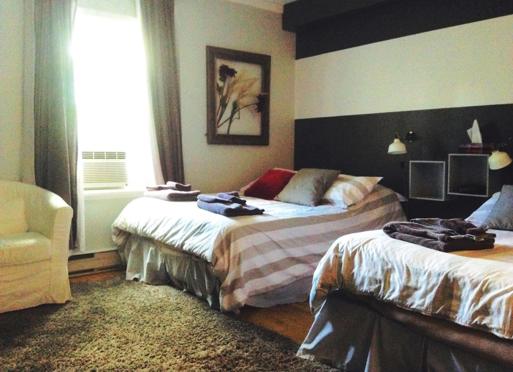 Auberge Amerik Quebec City Bagian luar foto